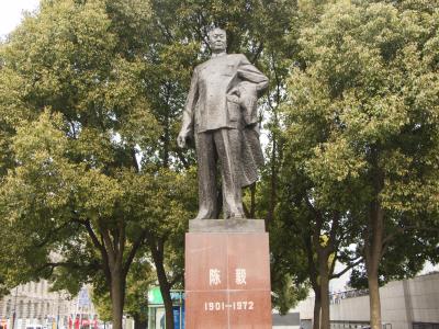陈毅塑像