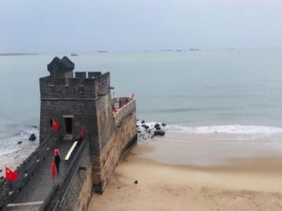 山海关老龙头免费沙滩浴场