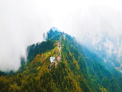 巴岳山