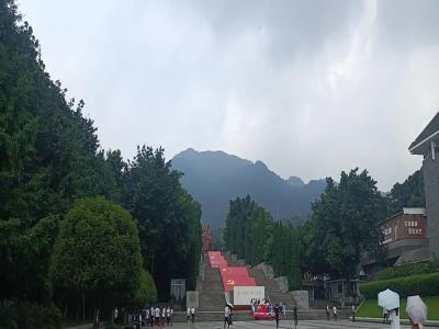 红岩魂广场