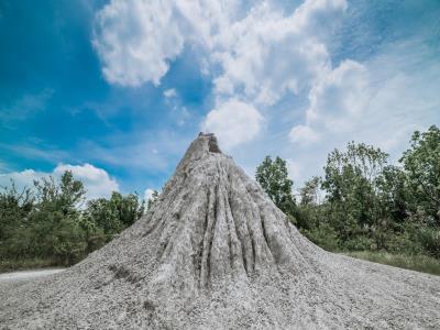 乌山顶泥火山自然保留区