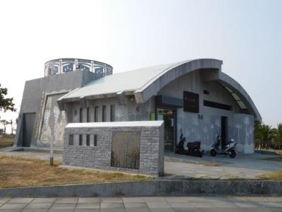高雄市c和平o念公@主}^