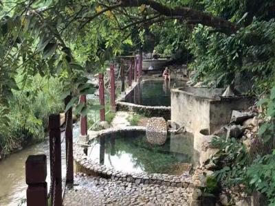 七仙瑶池野溪温泉