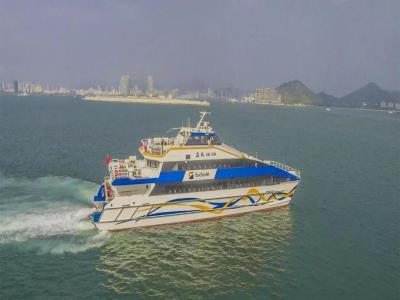 海上观光游船