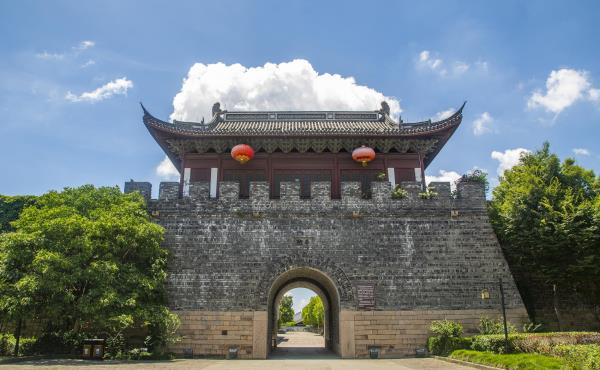 海宁州旧城遗迹(北拱辰水城门及盐官古城墙)