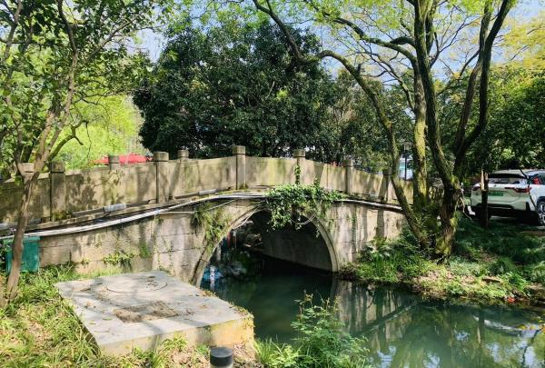 六吊桥