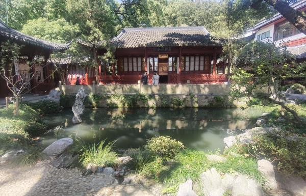 莲池