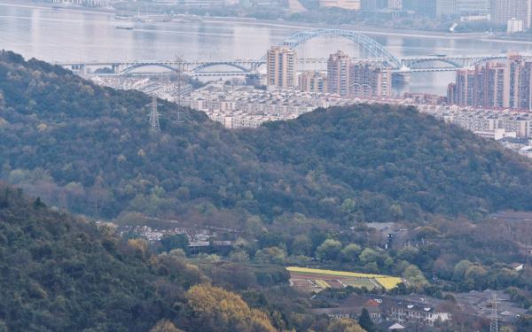 二龙山