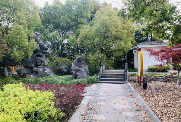 向公休闲文化公园