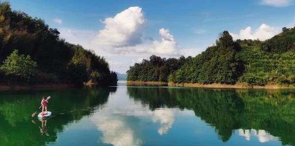 千岛湖月伴湾露营地