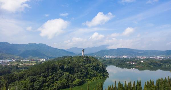 南峰塔