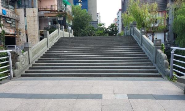 信义坊步行街