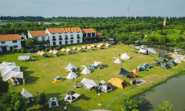 光源老谷仓风格露营地