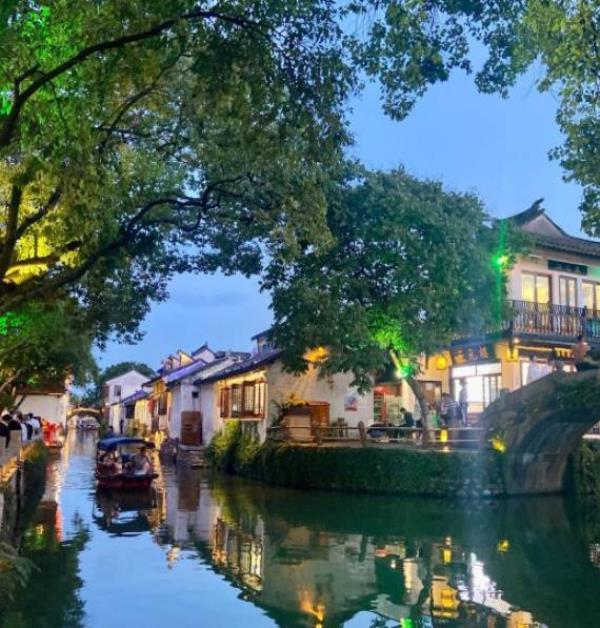 夜游周庄