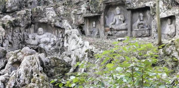 大明山飞来峰