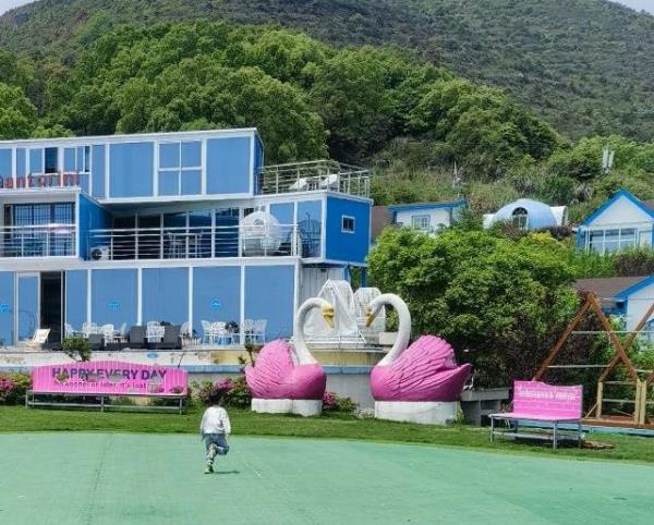 圣托里尼度假小镇