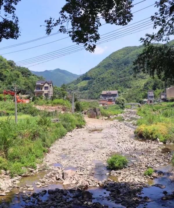梁坑村