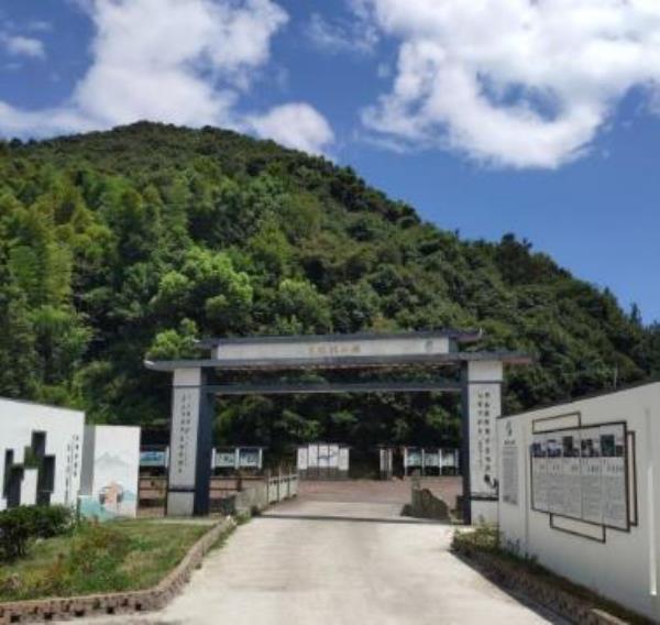 堇山湖休闲文化长廊