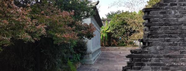 董宅
