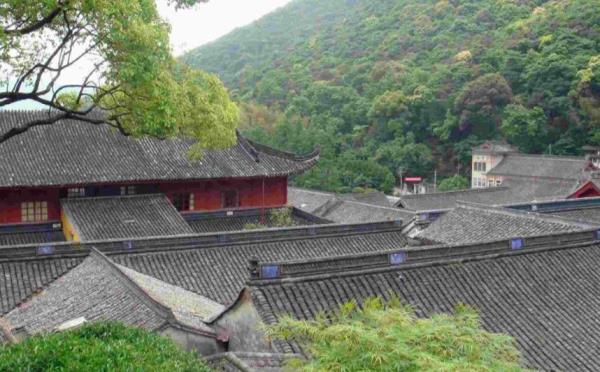 天童寺九峰之巅