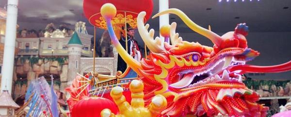 花车巡游展