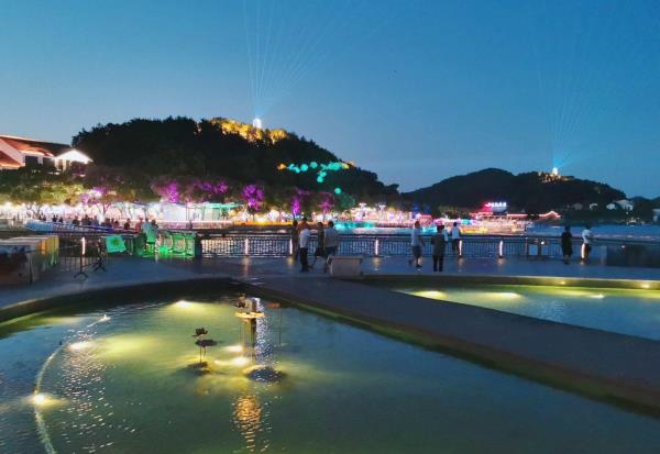 宁波东钱湖夜猫子旅游夜市