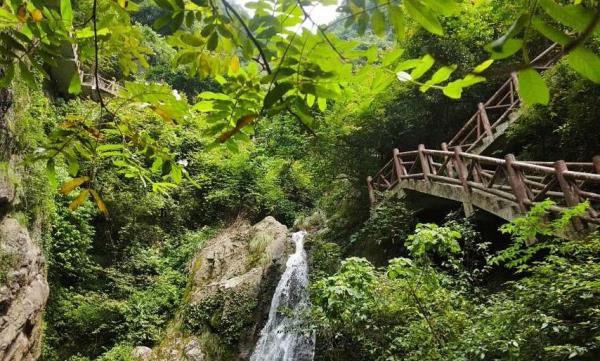 松瀑山风景区