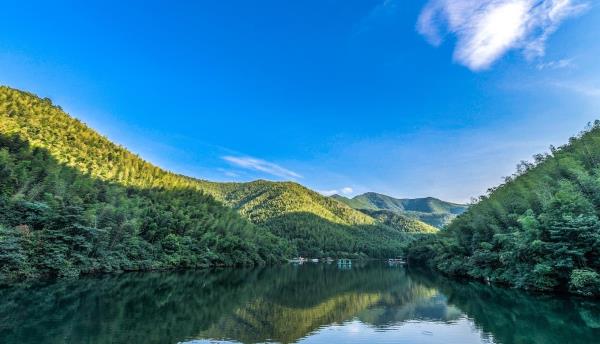 静湖
