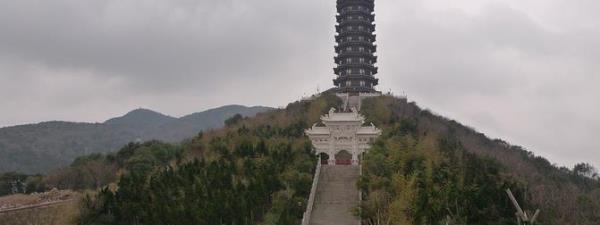 万佛宝塔