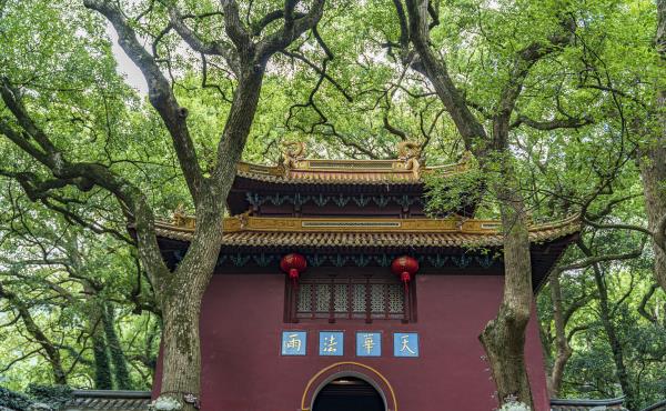 法雨寺山门