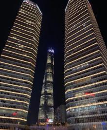 东方明珠259米全透明悬空观光廊10