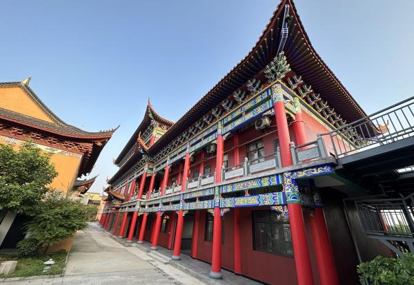 龙山寺
