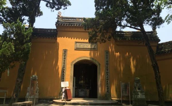 灵岩寺