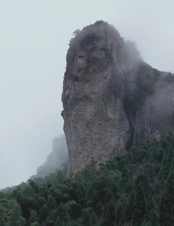 新郎岩