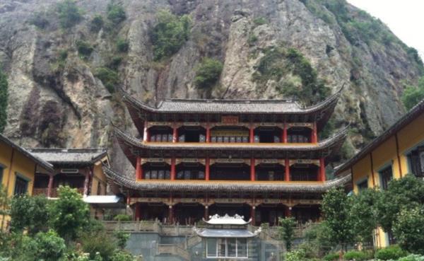 雁荡山东石梁洞