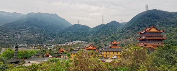 国安寺石塔