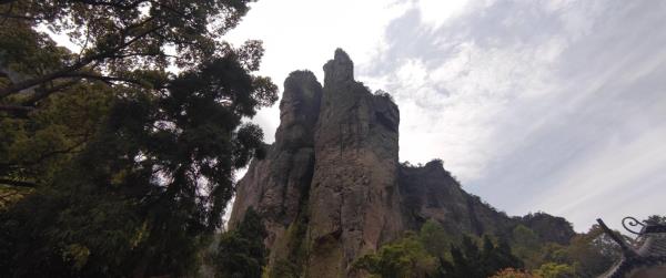合掌峰