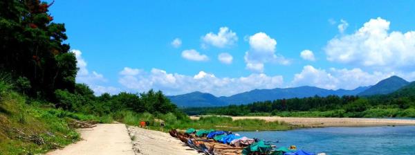 龙河渡竹筏漂流