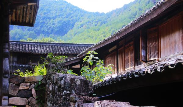 徐岱底古村