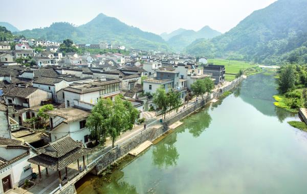 太极湖村