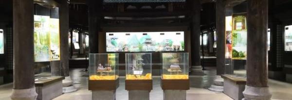 孔明生平展