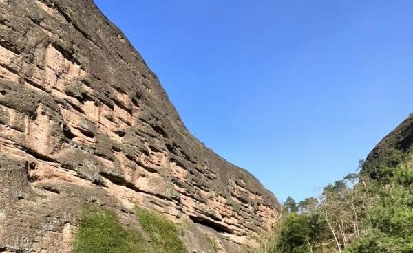 官岩山