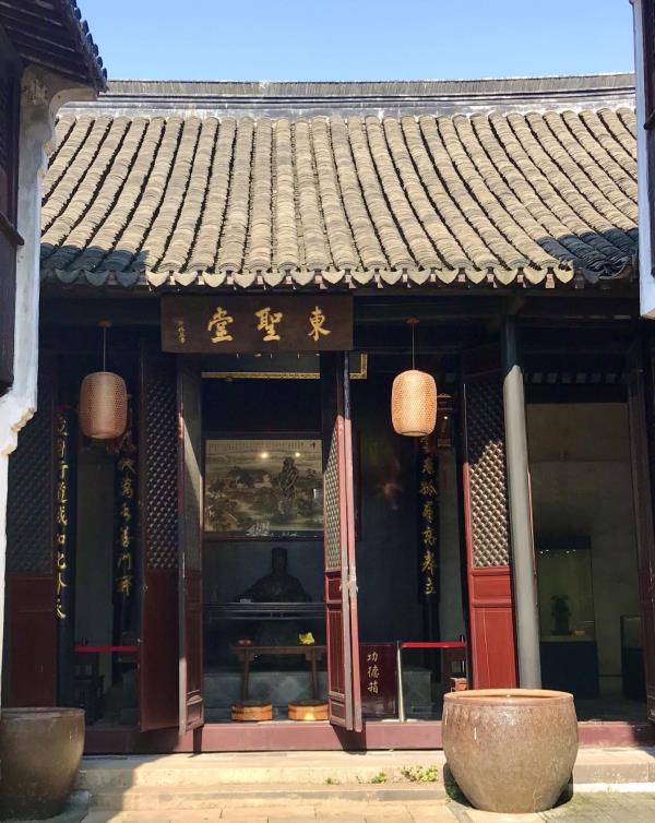 东圣堂
