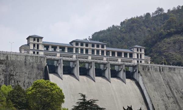 沃洲湖大坝