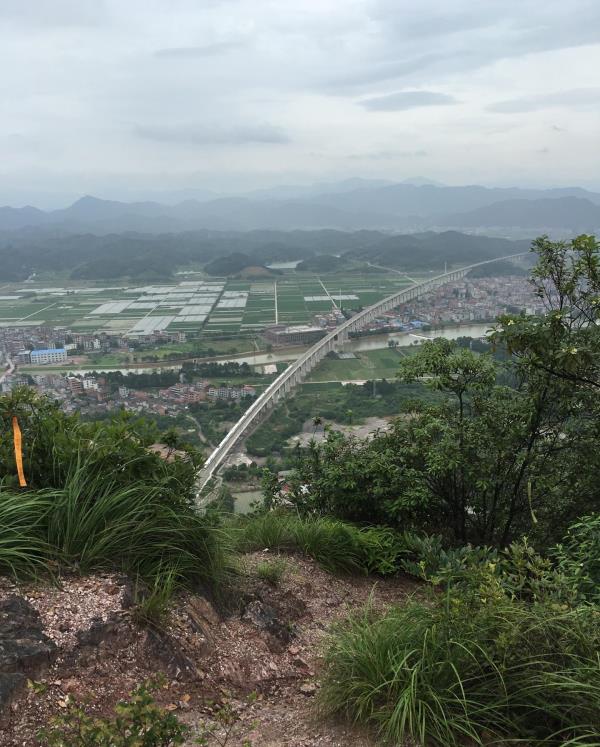 方岩山