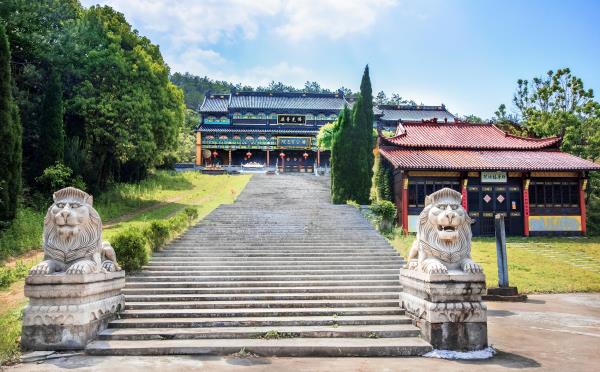 齐庐山风景区