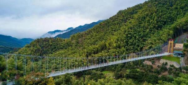 北山村云端天桥