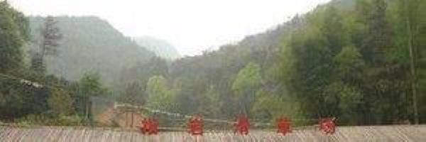 指岩滑草场
