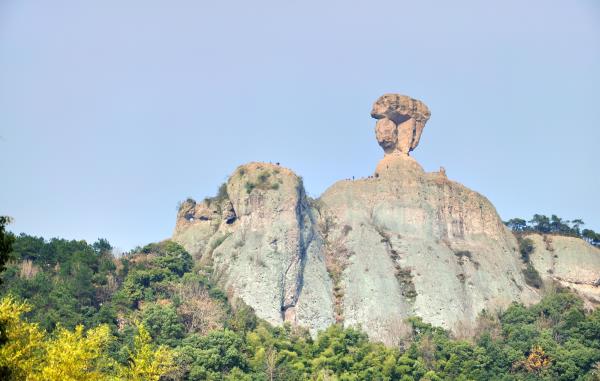 石夫人峰