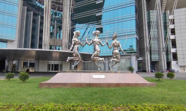 广东省奥林匹克体育中心北广场